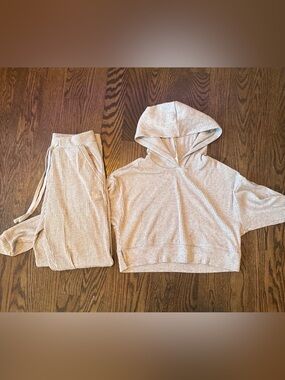 Alo yoga ribbed light grey set - hoodie XS & bottoms small
